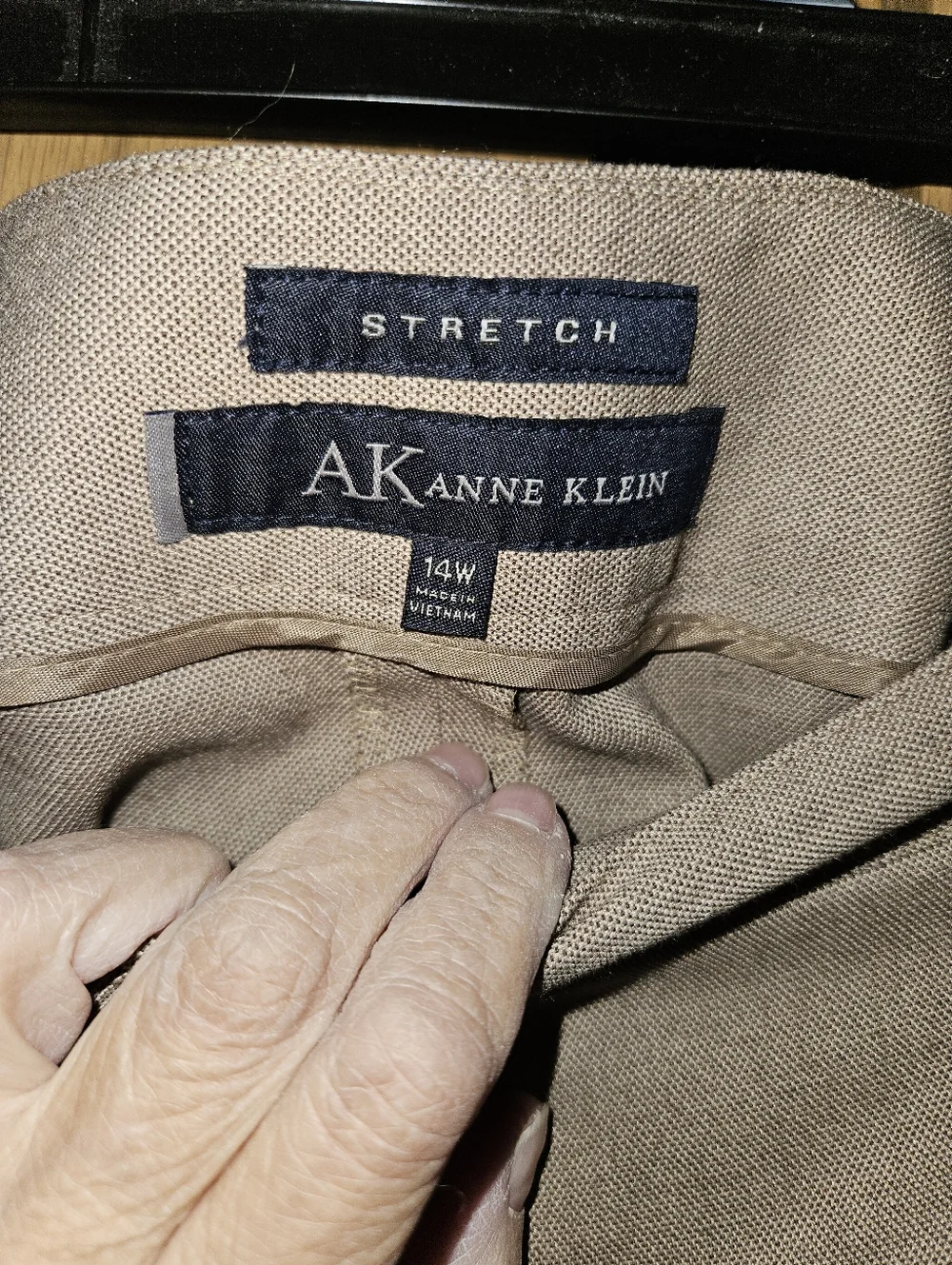 Anne Klein Sz 14W Beige/Taupe Stretch Dress Pants - Picture 2 of 3